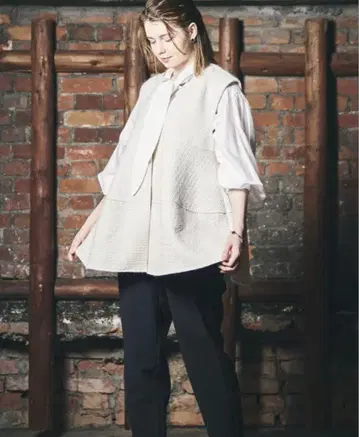 anana 라메 샤기 트위드 입체 형태 베스트 세레모니 아이보리