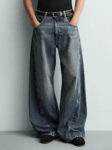 ZARA 배기 핏 트위스트 심 데님 팬츠