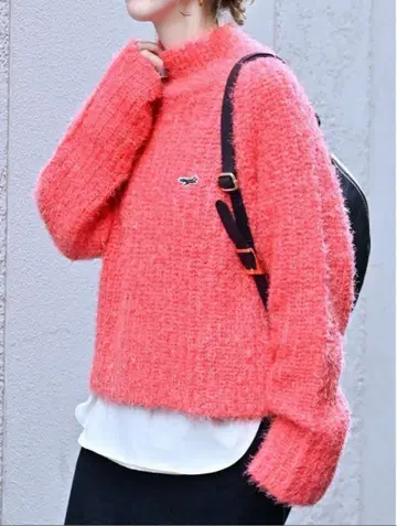 PENNEYS 페니즈 페더얀 볼륨 니트 상의 핑크