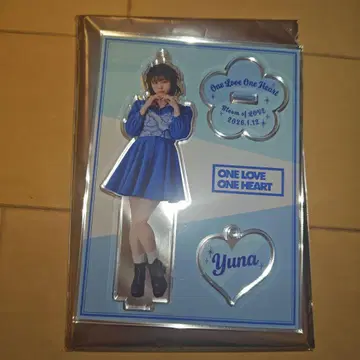 ONELOVEONEHEART 러브원 아크릴 스탠드 야지마 유나