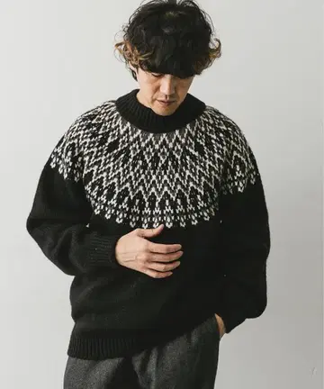 URBAN RESEARCH 모크넥 니트 블랙