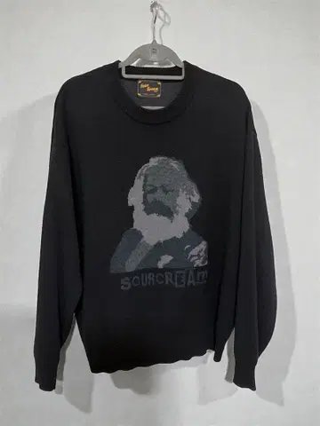 마르크스 초상 니트 스웨터 블랙