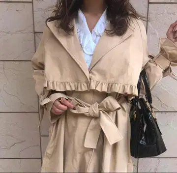 [ Treat Urself ] 프릴 트렌치코트