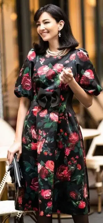 엠즈 그레이시 꽃무늬 7부 소매 장미 패턴 원피스 새상품급