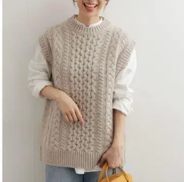 어반 리서치 도어즈 아란 패턴 BIG 니트 베스트