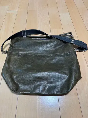 아니아니 aniary 올리브 그린 가죽 숄더백