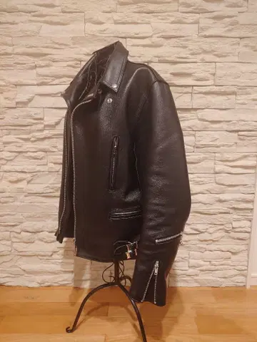 새상품급 666 라이트닝 사이즈 40 타이트 핏 L~LL 사이즈