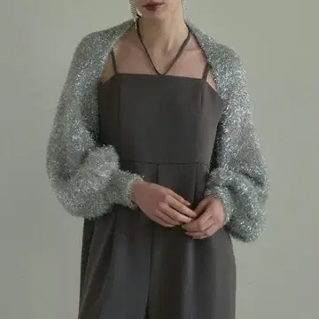 미사용 새상품 ANDRESD 아드레스드 샤기 글리터 볼레로 실버