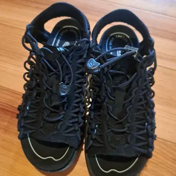 KEEN 스포츠 샌들 블랙