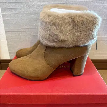 [오리엔탈 트래픽] 퍼 포함 베이지 스웨이드 부티 LL 25cm 25.5