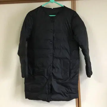 블랙 무인양품 경량 포켓터블 다운 코트 M 사이즈