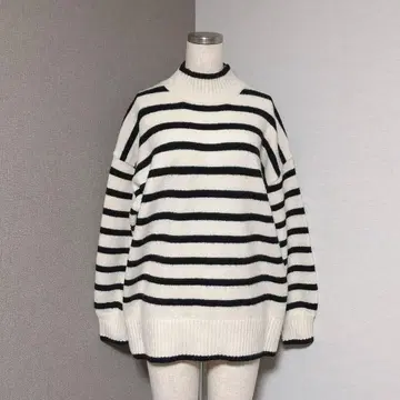 미슈마슈 오리엔탈 트래픽 보더 하이넥 니트 콜라보