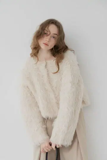 메종 드 돌체 wavy cardigan/ivory