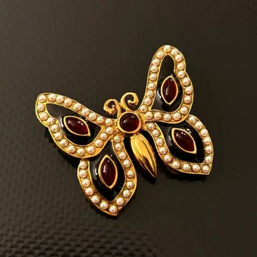 새상품급 Monet 모네 브로치 나비 버터플라이 디자인 펄 골드