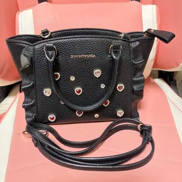 SAMANTHAVEGA 사만사베가 비쥬 플러터 블랙 미니