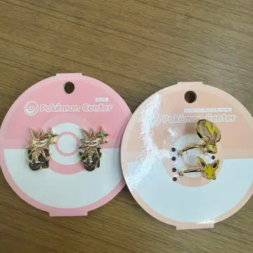 포켓몬 센터 블래키 (귀걸이), 썬더스 (반지)