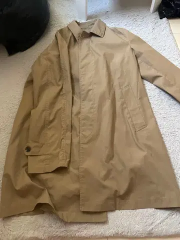 뷰티앤유스 트렌치코트