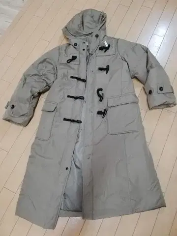 S 사이즈 컨디션 최상 더플 코트 디자인의 다운 자켓 베이지