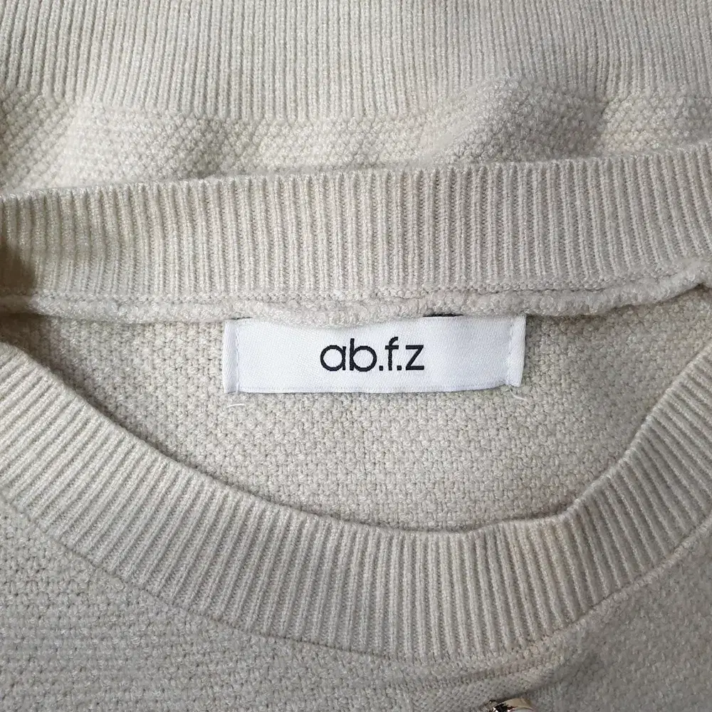 https://media.bunjang.co.kr/product/382081076_3_1768280125_w1200.jpg
