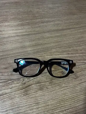 크롬 검은색 테두리 안경