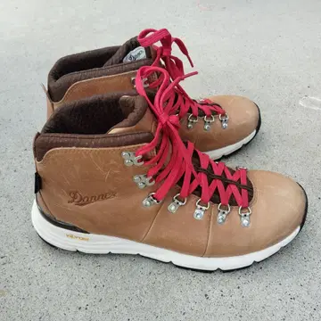 대너 마운틴600 가죽