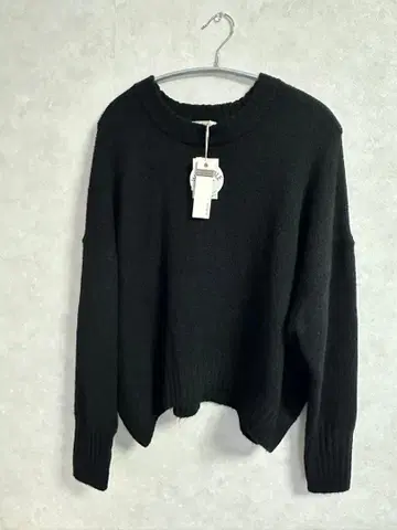 앤디콜 새상품 니트 풀오버 까슬거리지 않는 포근포근 니트