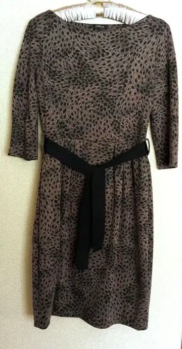 애니멀 7부 소매 무릎 기장 원피스 프랑스제