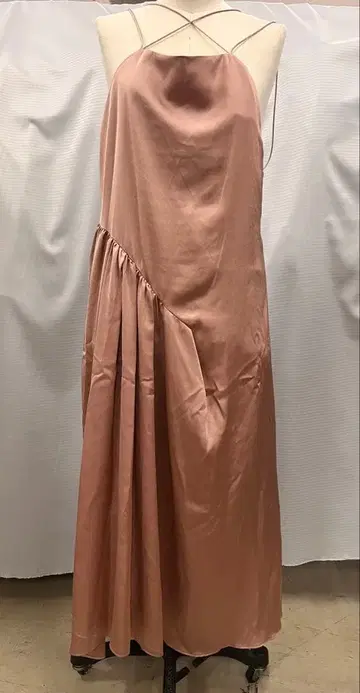 새상품 새틴 핑크 슬립 드레스 정가 19,800엔