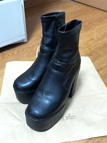 attagirl 13cm 힐 통굽 숏부츠