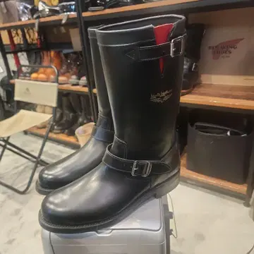 새상품 정품 루이스 레더 부츠 사이즈 UK9 박스 있음