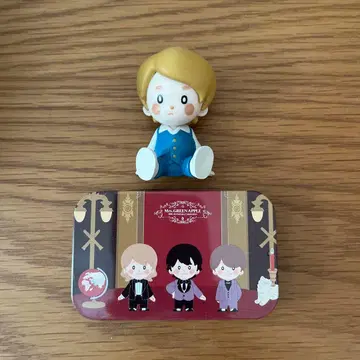 Mrs. GREEN APPLE 피규어와 캔 케이스 세트