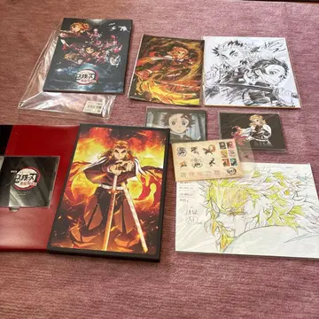 귀멸의 칼날 극장판 무한열차 렌고쿠 쿄쥬로 굿즈 세트.