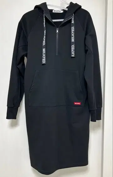 MILKFED. 로고 테이프 드레스 원피스