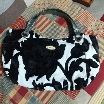 Think Bee! 플라워 패턴 토트백