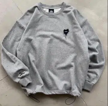 ONCILY [ UMBRO ] 하트 로고 드로 코드 맨투맨