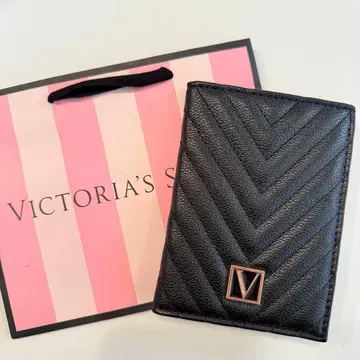 미사용 새상품 Victoria's Secret 여권 케이스 블랙