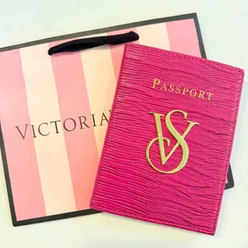 Victoria's Secret 여권 케이스 와인 레드