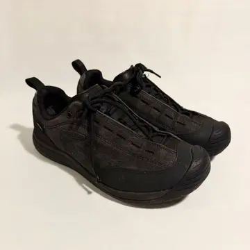 VAINL ARCHIVE x KEEN JASPER 2 WP 26cm