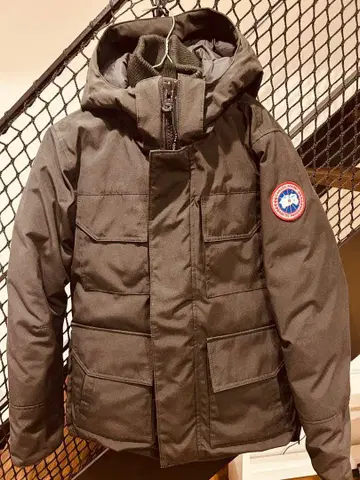 Canada Goose 블랙 다운 자켓