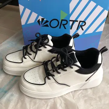 오리엔탈 트래픽 바이컬러 볼륨 밑창 스니커즈 38 24.0cm