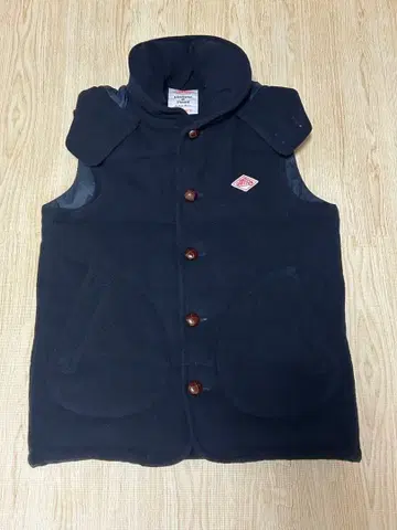 단톤 x BEAMS 다운 베스트 네이비 사이즈 40