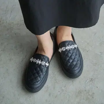 [ 새상품급 ] Lucida 참 온 퀼팅 슬립온 (정가 14080엔)