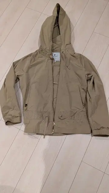 울리치 엘리 윈드 브레이커