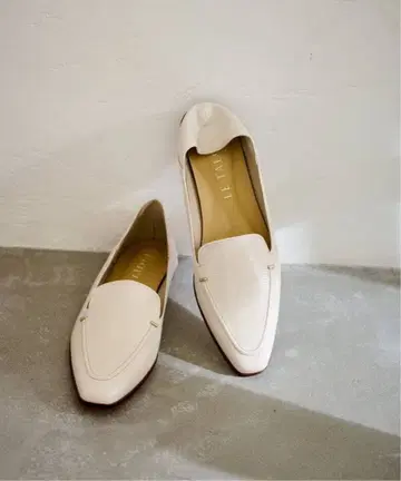 LE TALON 스퀘어 스티치 소프트 로퍼 24.5 내추럴