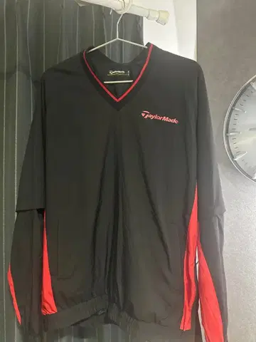 TaylorMade V넥 자켓 블랙/레드
