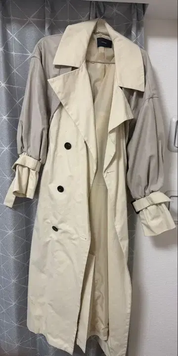아이보리 그레이 트렌치코트