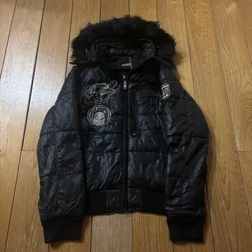 AVIREX 퍼 다운 자켓 블랙