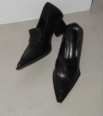 미사용 새상품 chuclla 펌프스 스틸레토 로퍼 펌프스