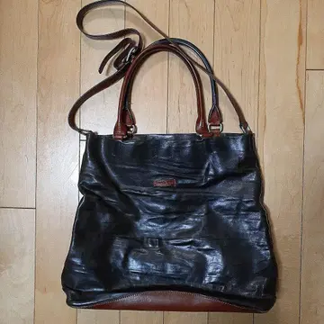 [중고] Daniel & Bob 가죽 토트백 (카키 x 브라운)