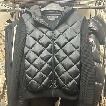 CANADA GOOSE 블랙 다운 자켓 다운 니트
